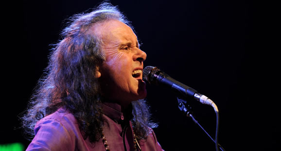 Lifetime Achievement Award for Donovan at BBC Folk Awards